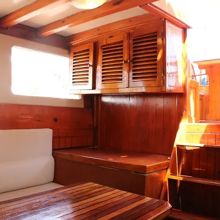 Panormitis Sailing Yacht Botel *